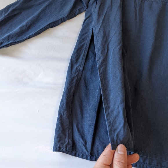 100% silk Long Sleeve Button Down Shirt Navy Blue Medium Clio - Picture 9 of 10